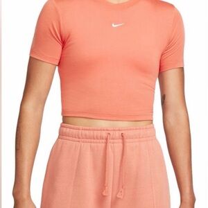 NWOT Nike Women's Peach Crop Top